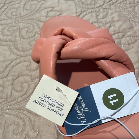 Cute Women’s Sandals - Picture 8 of 9